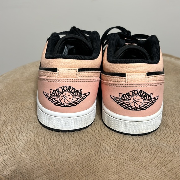 Jordan 1 Low Crimson Tint - Picture 4 of 8